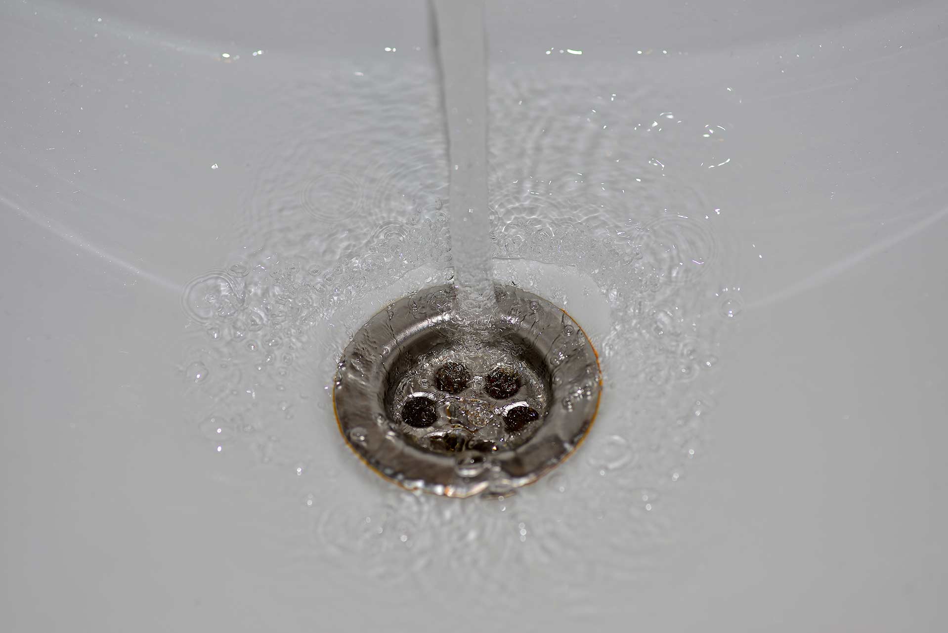 A2B Drains provides services to unblock blocked sinks and drains for properties in Marylebone.